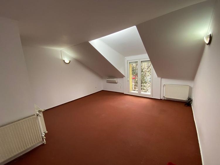 Vilă zona Liviu Rebreanu - 11