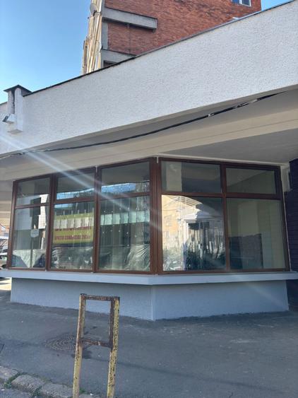 Spatiu de inchiriat sau de vanzare - 1