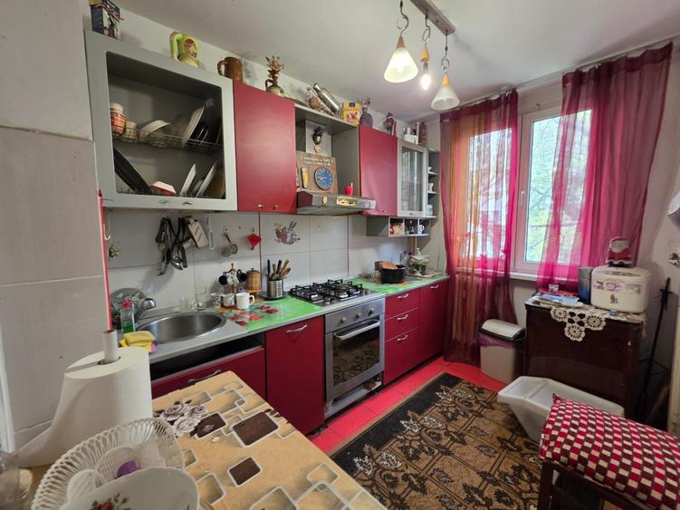 Drumul Taberei, Valea Ialomitei, 5 minute metrou Brancusi, bloc 4 etaje - 1