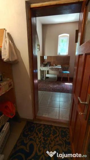 Vand CASA IN COMLO?U MIC - 2