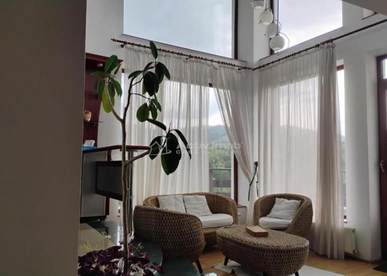 Casa- Vila- 5 camere - Drumul Poienii - 5