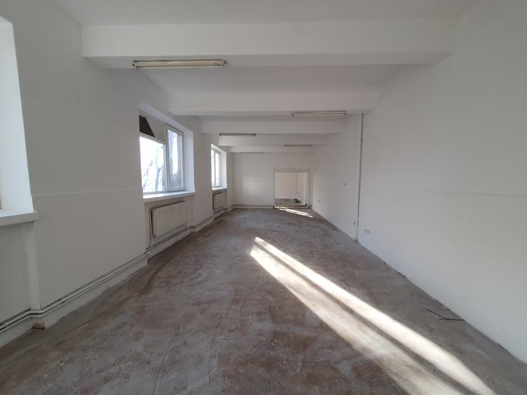 Spatiu 100 mp, 420 euro - 2