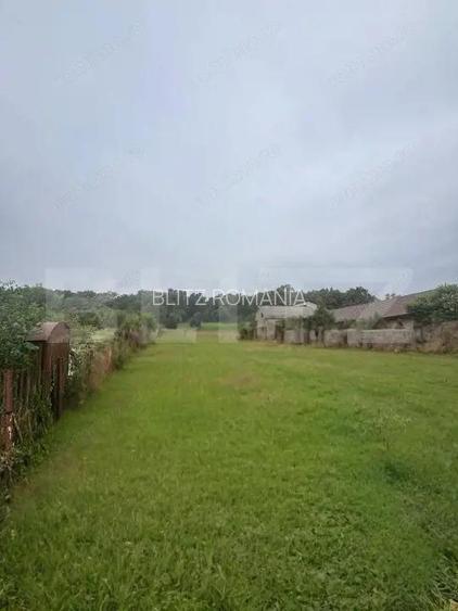 De vanzare teren in zona Unirea loca?ie lini?tita, cu toate utilita?ile!