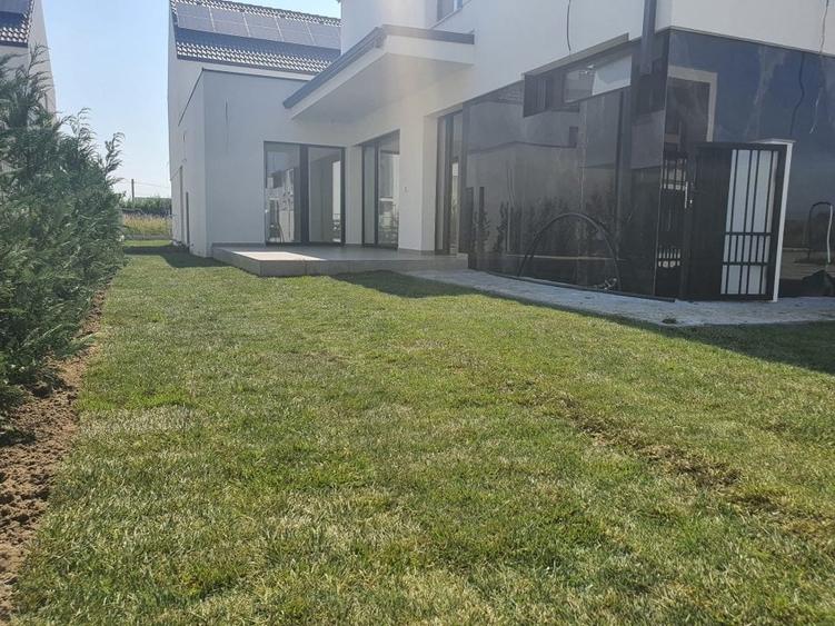 Monarch Soleil - finisaje de lux: parchet,usi, tamplarie lemn natural - 3