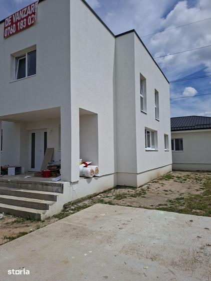 Casă cu 5 camere cu Teren 350 Mp în Central