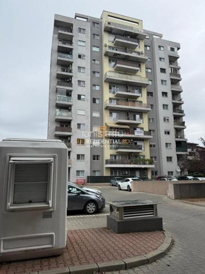 Titan 3 minute metrou bloc nou parcare Titan 3 minute metrou bloc nou parcare