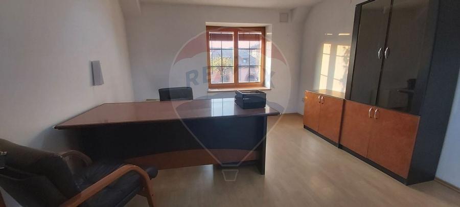 Cladire de  birouri deosebita ,zona  centrala, de vanzare - 5