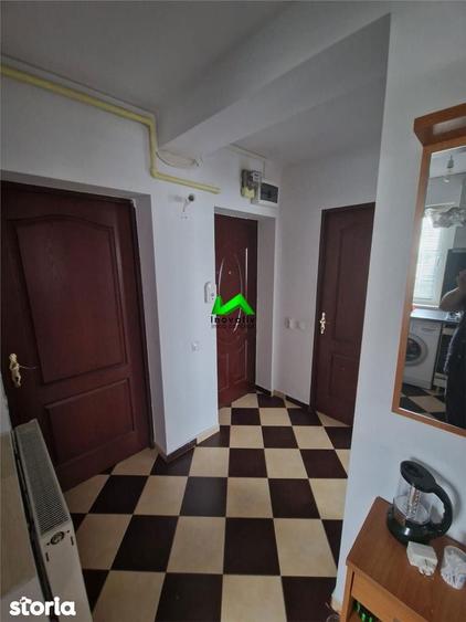 Apartament de vanzare 3 camere Sibiu Cisnadie - 1