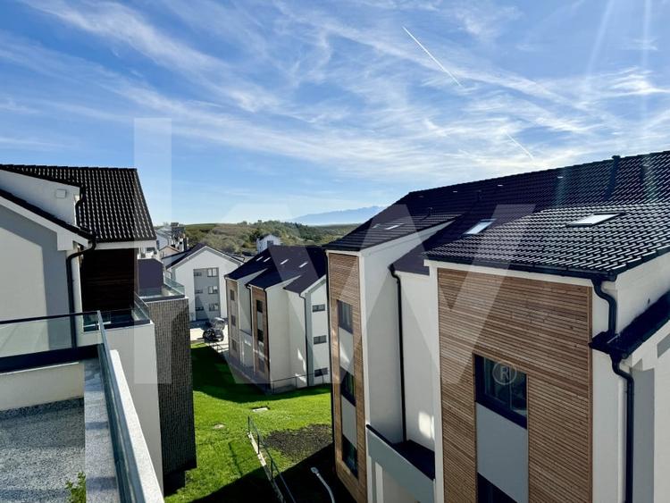 Apartament cu 3 camere decomandat în Exterior Vest