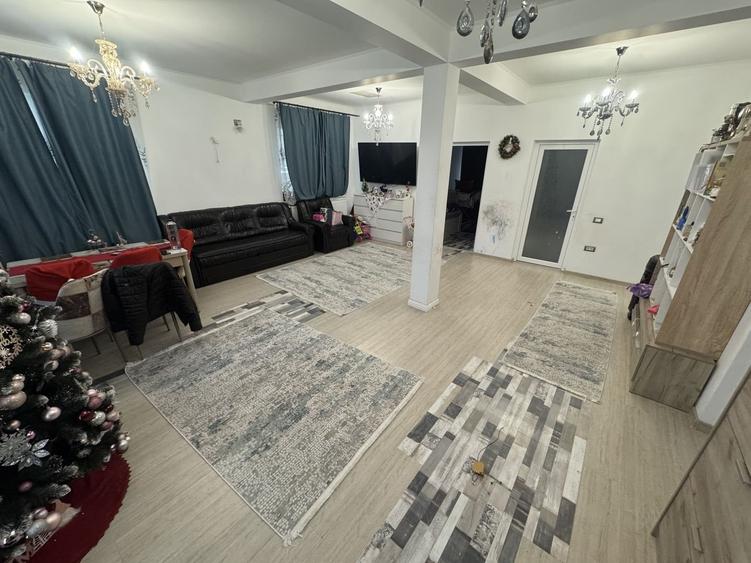 Casa 3 camere cu Mansarda zona Tineretului Ovidiu - 1