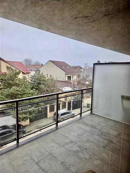 Jiului, studio dublu - 11