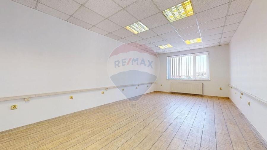 Birouri de închiriat în Brașov, Centrul Civic, clădire de birouri - 17