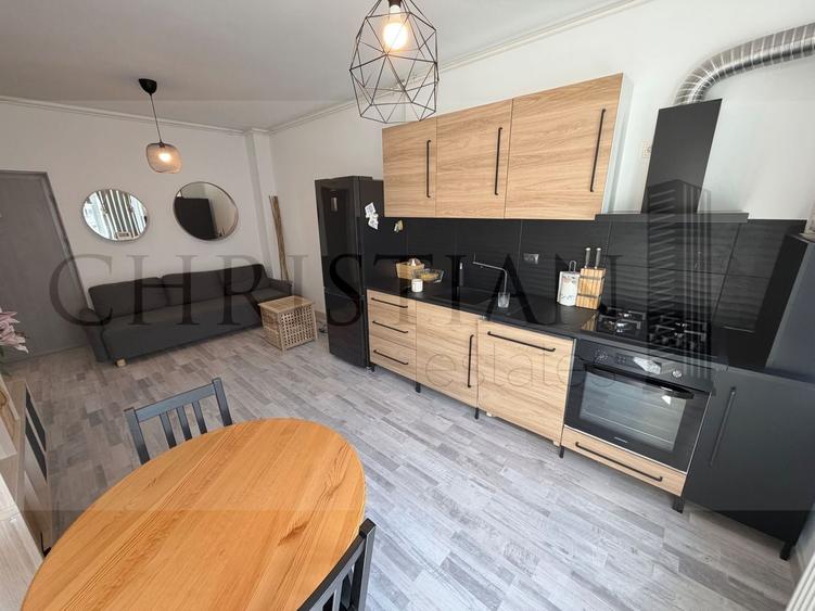 Apartament cu 2 camere decomandat, mobilat în Păcii
