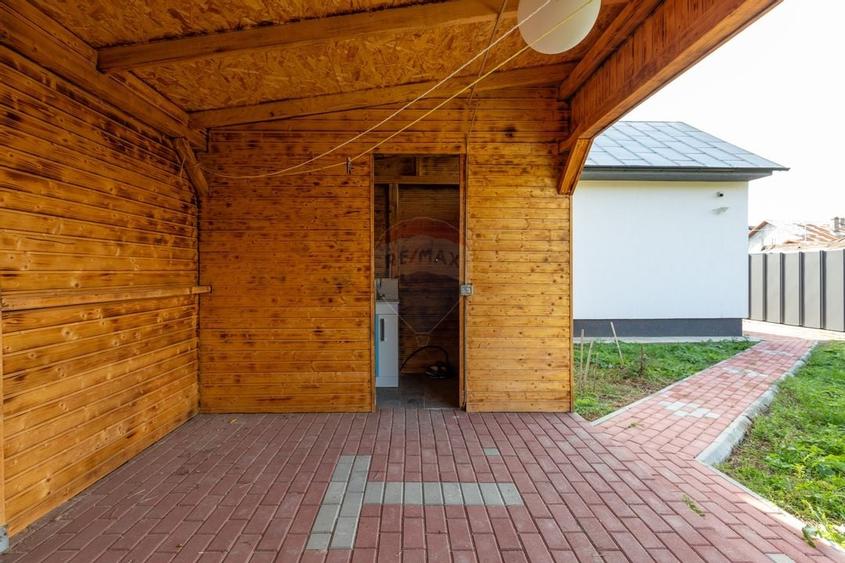 Casă / Vilă de vânzare în zona centrală TÂRGU OCNA - 22