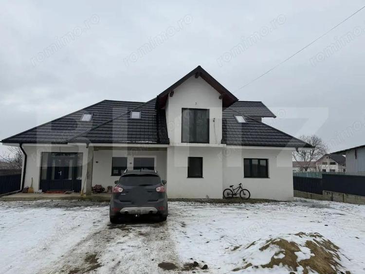 Elegan?a ?i spa?iu: re?edin?a exclusivista 250 m2, pe 20 ari teren, Siminicea - 10