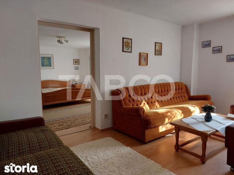 Casa de vanzare cu 2 apartamente separate si teren 500 mp Cisnadioara - 4