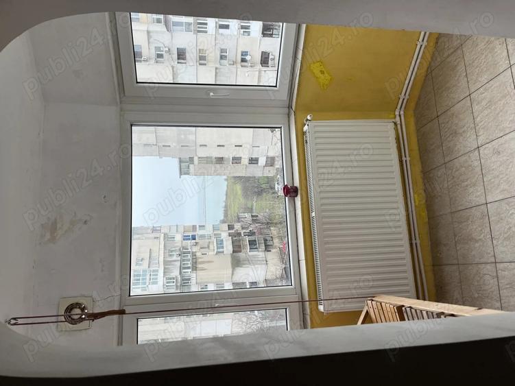 Inchiriez ap decomandat, 2 camere nemobilat, etaj 3 4, Faleza Nord, vedere la mare - 1