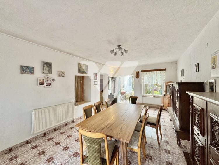 Casa 266 mp teren 800 mp - Cisnadie - pentru locuinta sau pensiune - 1