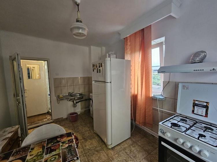 Apartament etaj casa cu teren 430 mp, N. Balcescu, stradal - 7