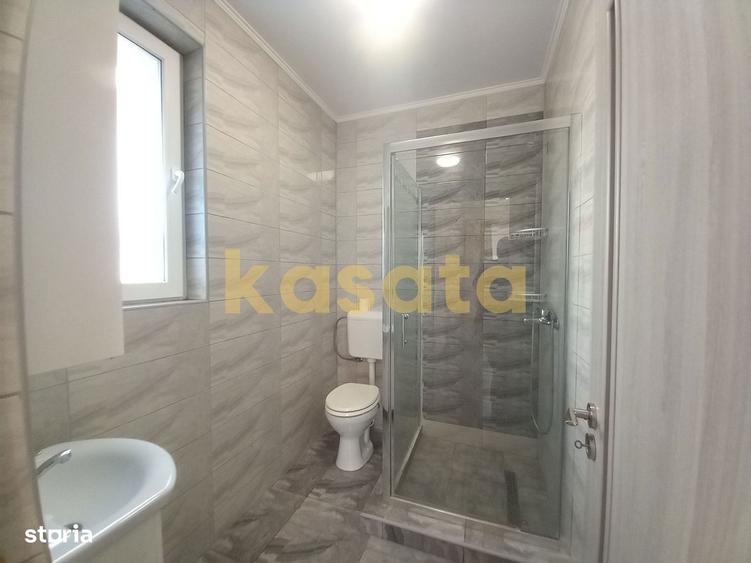 Casă cu 4 camere cu Canalizare în Central