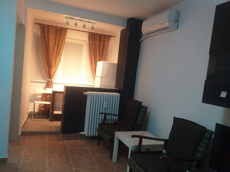 Garsonieră decomandată în Teiul Doamnei