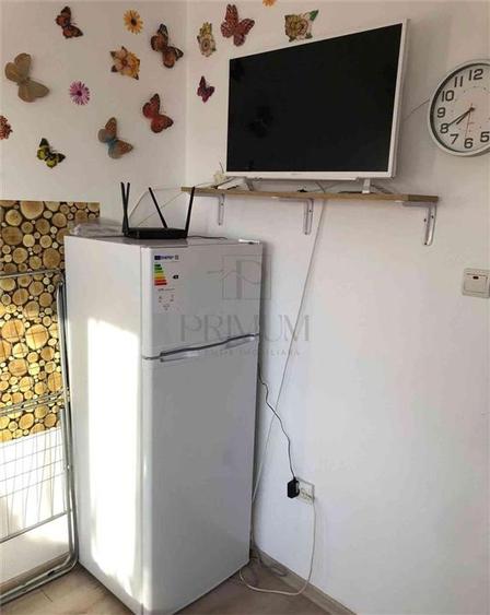 Garsonieră decomandată, mobilată în UMT
