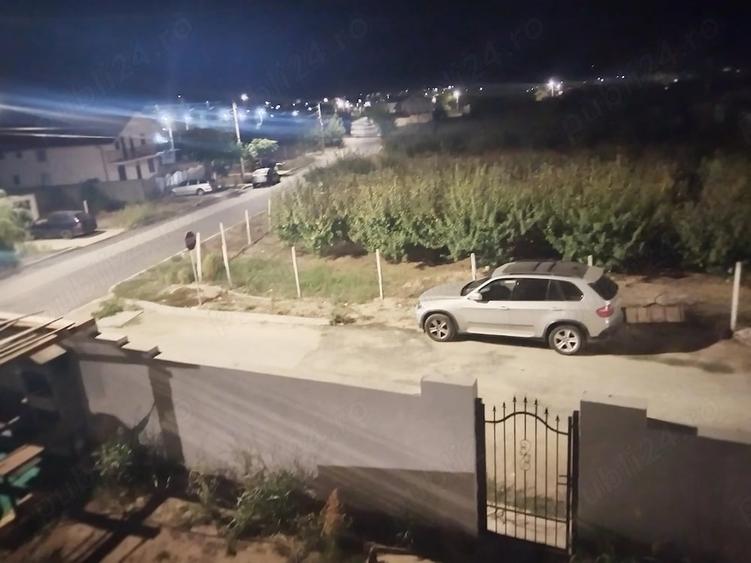 Casă cu 5 camere cu Teren 300 Mp în Tuzla