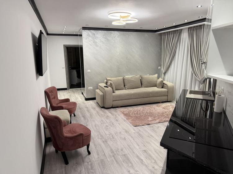 Apartament cu 3 camere decomandat în Central