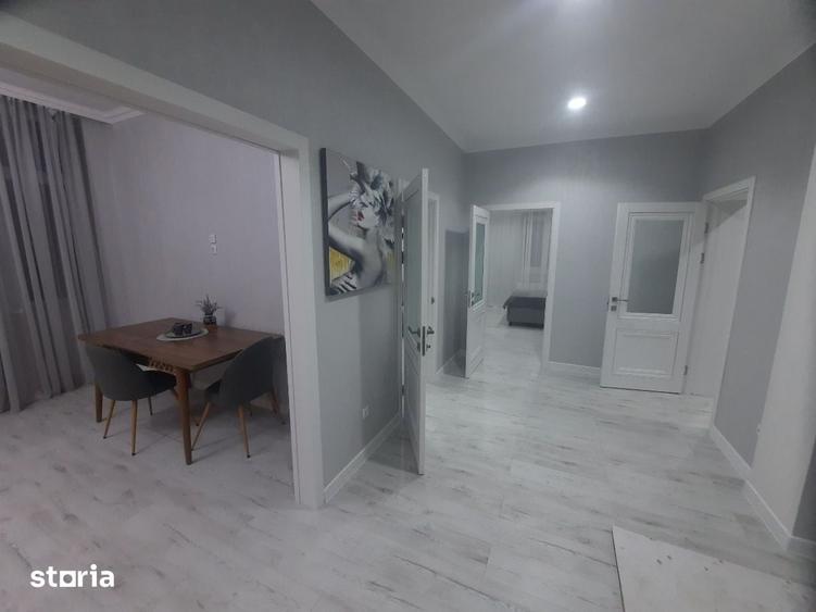 Apartament cu 3 camere semidecomandat în Eminescu