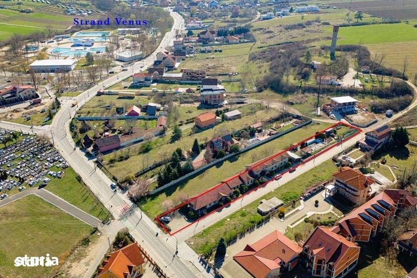 Casă cu 10 camere cu Teren 2000 Mp în Central
