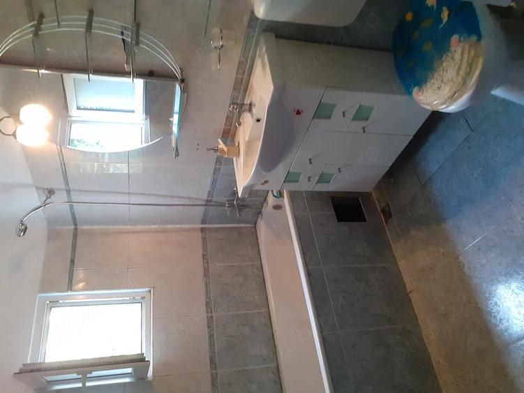 Apartament cu 3 camere decomandat în Zorilor