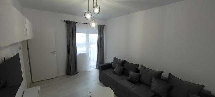 Apartament cu 2 camere decomandat în Vest