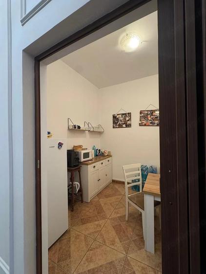 Apartament cu 4 camere semidecomandat în Ultracentral