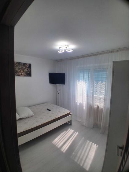 Apartament cu 2 camere semidecomandat în Brâncoveanu