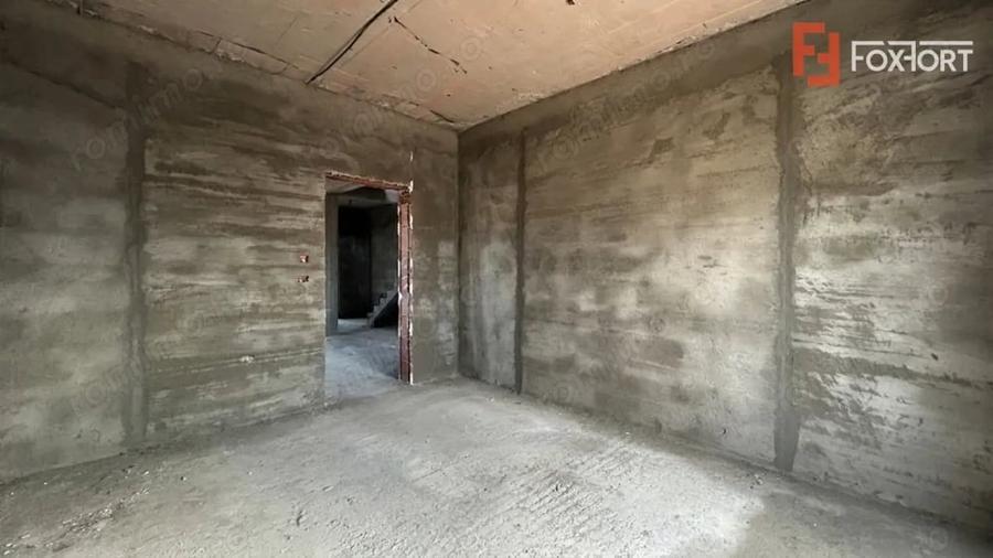 Casă cu 4 camere cu Teren 307 Mp în Ghiroda