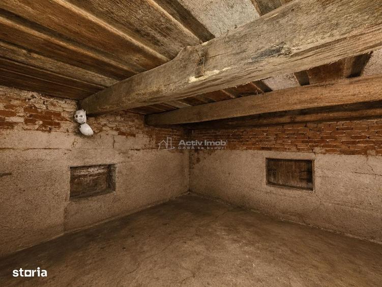 Casă cu 2 camere în Sângătin