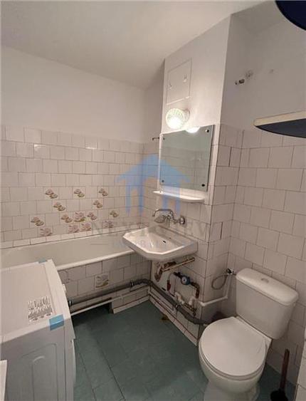 Apartament cu 3 camere decomandat în Mărăști — fotografia 2