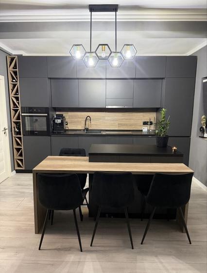 Apartament cu 3 camere decomandat în Unirii