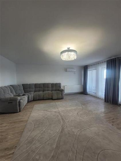 Casă individuală cu 4 camere cu Teren 500 Mp în Nisipari