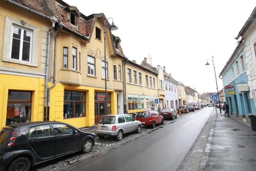 Apartament mobilat și utilat de vanzare centru istoric Sibiu - 1