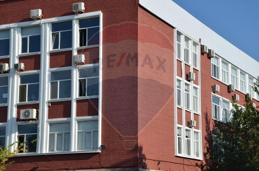 Spatiu de birouri de 4,000mp de vanzare in zona Industriilor - 3