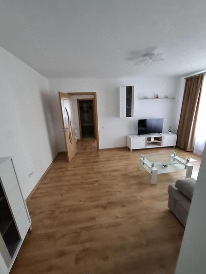 Inchiriez apartament 2 camere - 10