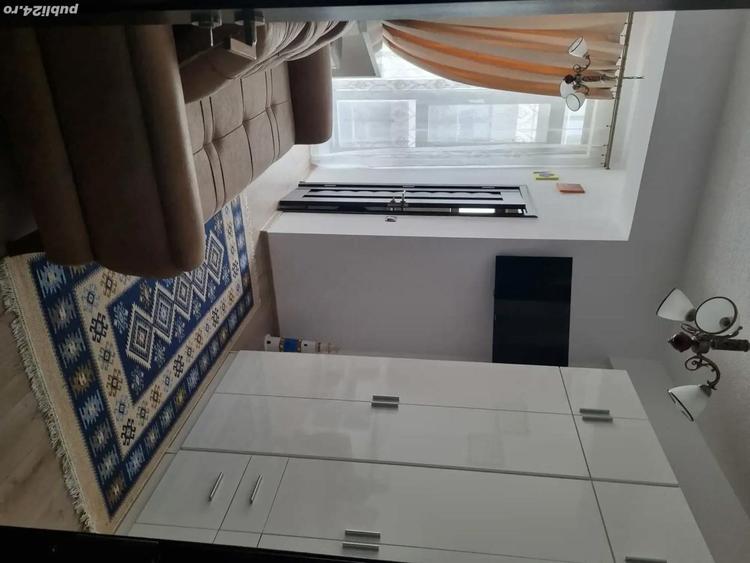 Proprietar vand ap 3 camere etaj 2 - 6