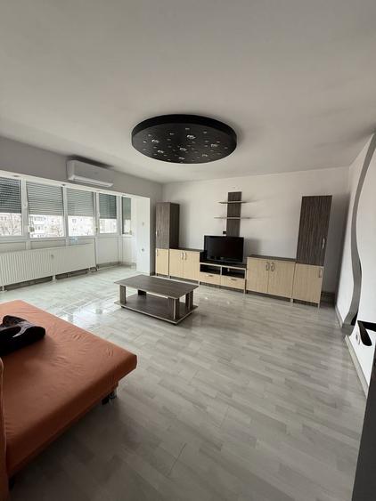 Inchiriez apartament 3 camere - 13