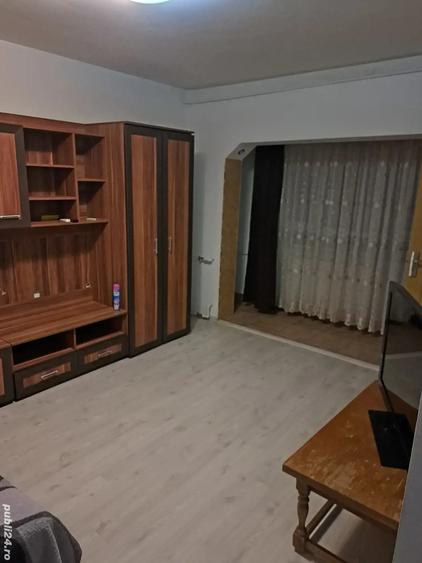 Inchiriez garsoniera. - 5