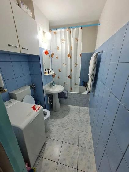 Garsonieră decomandată în Lipovei