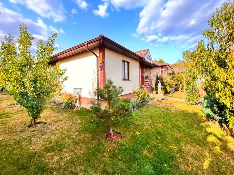 Casa 4 camere, 95mp, plan parter, zona doar de case,Miroslava - 1