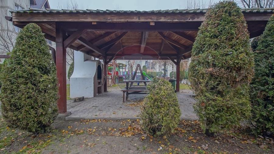 Apartament 3 camere pe două niveluri, cu parcare, Cartierul Toamnei - 23