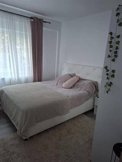 Apartament cu 3 camere decomandat în Mircea cel Bătrân