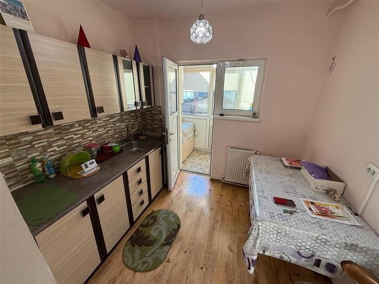 APARTAMENT 3 CAMERE, ETAJ 1, REPUBLICI - 11